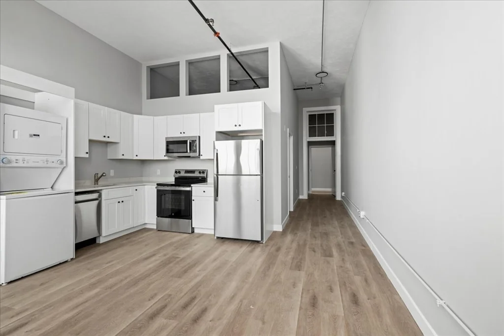 1 bed, 1 bath apartment for rent at 22 Waverly St Unit 102, Worcester — photo 11 of 13