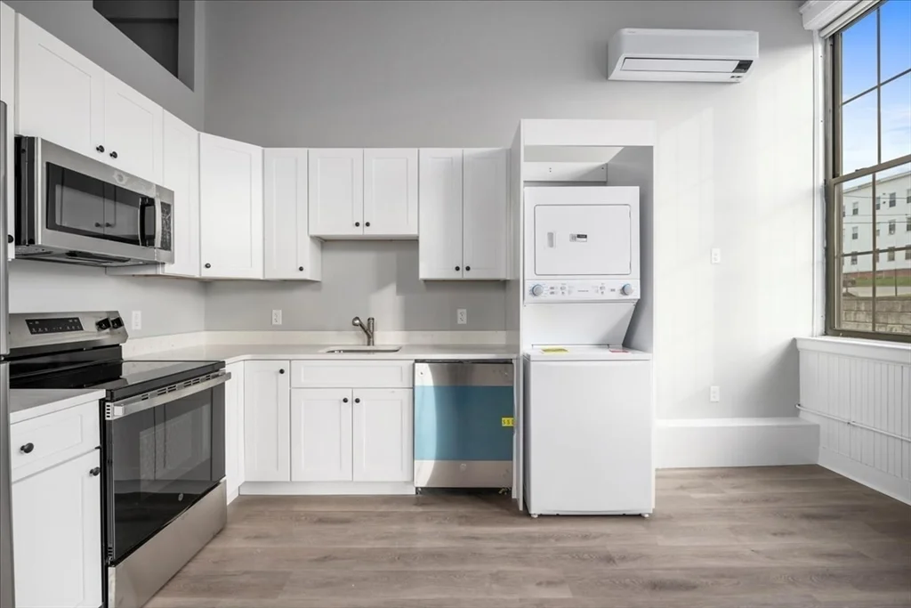 1 bed, 1 bath apartment for rent at 22 Waverly St Unit 102, Worcester — photo 5 of 13