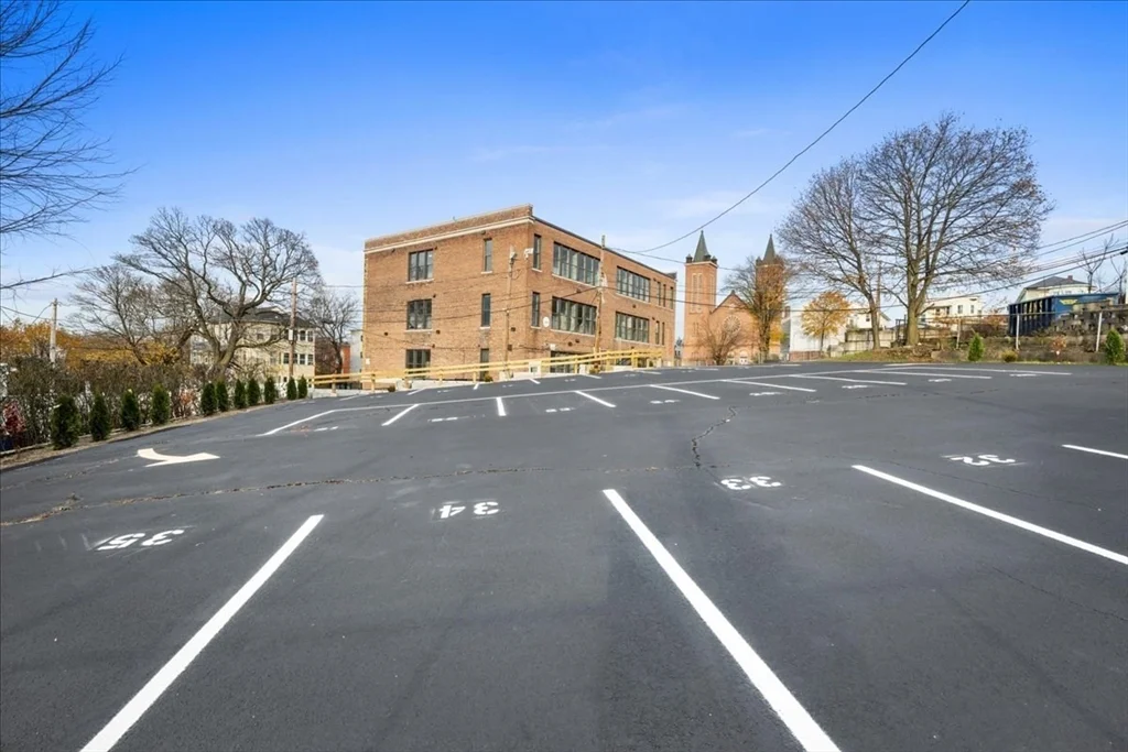 1 bed, 1 bath apartment for rent at 22 Waverly St Unit 102, Worcester — photo 13 of 13