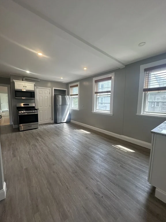 3 bed, 1 bath apartment for rent at 22 Wellington St Unit 2, Waltham — photo 5 of 22