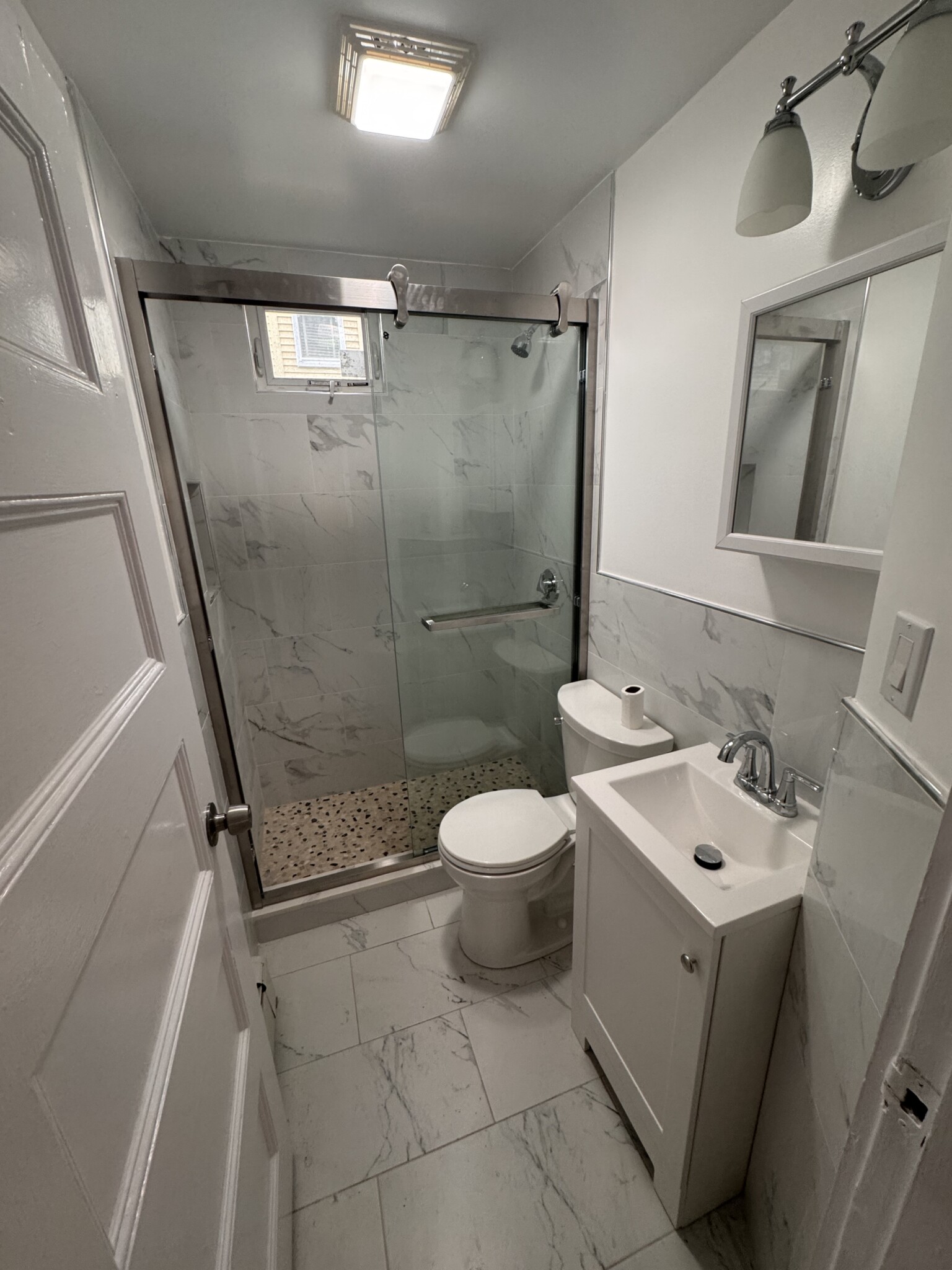 2 bed, 1 bath apartment for rent at 22 West Squantum St Unit 1, North Quincy — photo 9 of 25