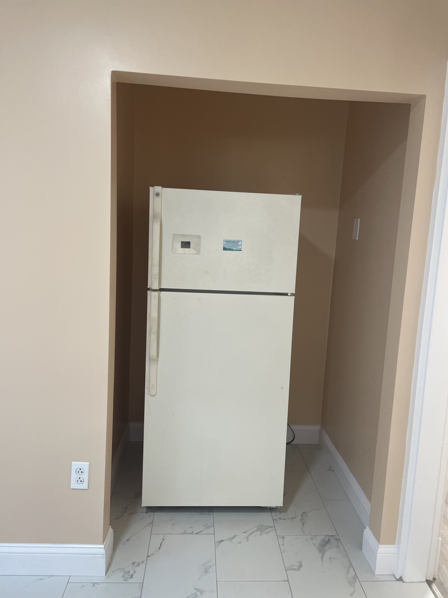 2 bed, 1 bath apartment for rent at 22 West Squantum St Unit 1, North Quincy — photo 17 of 25