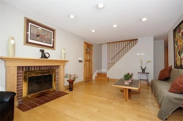 5 bed, 4+ bath apartment for rent at 22 Westlund Rd, Belmont — photo 3 of 26