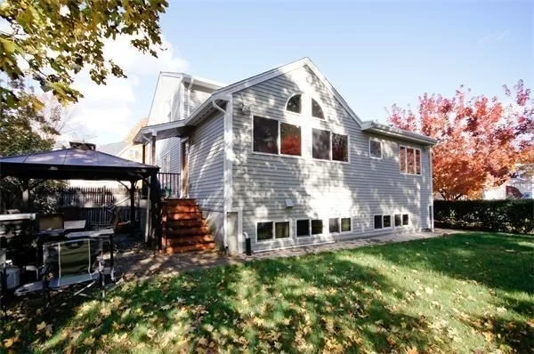 5 bed, 4+ bath apartment for rent at 22 Westlund Rd, Belmont — photo 2 of 26