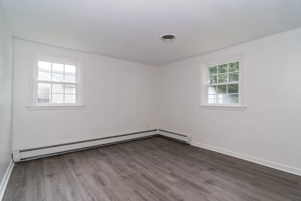 4 bed, 2 bath apartment for rent at 22 Wethersfield Rd, Natick — photo 13 of 22
