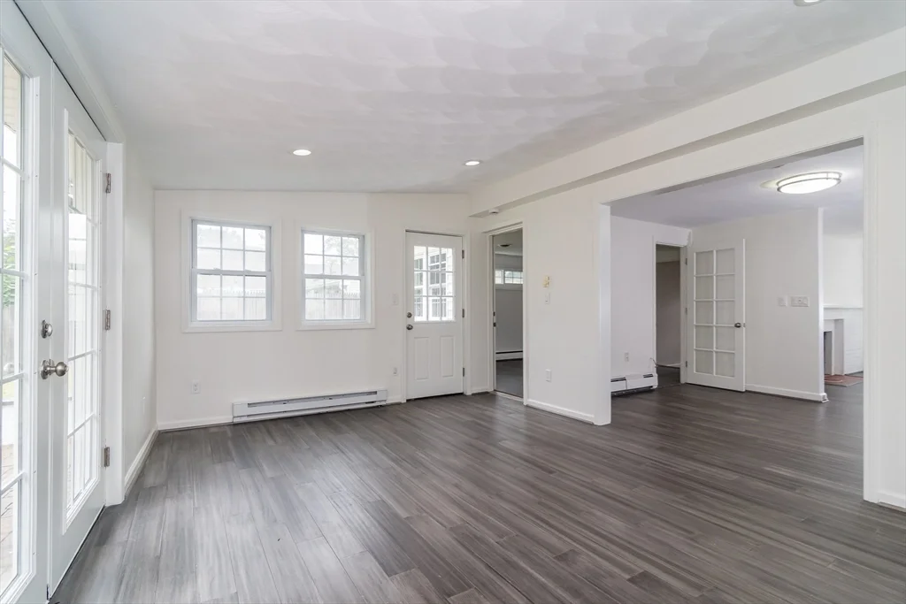 4 bed, 2 bath apartment for rent at 22 Wethersfield Rd, Natick — photo 8 of 22