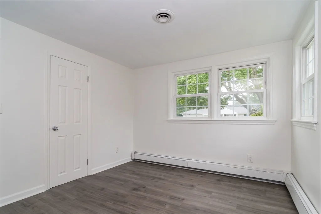 4 bed, 2 bath apartment for rent at 22 Wethersfield Rd, Natick — photo 15 of 22