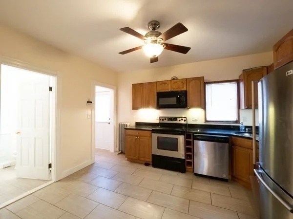 5 bed, 3 bath apartment for rent at 22 Winslow Rd Unit 22-22, Coolidge Corner — photo 6 of 22
