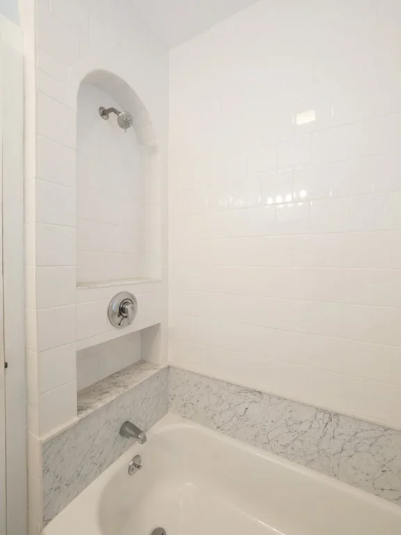 5 bed, 3 bath apartment for rent at 22 Winslow Rd Unit 22-22, Coolidge Corner — photo 9 of 22