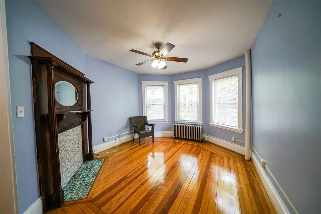 6 bed, 3 bath apartment for rent at 22 Winslow Rd Unit 22, North Brookline — photo 5 of 25