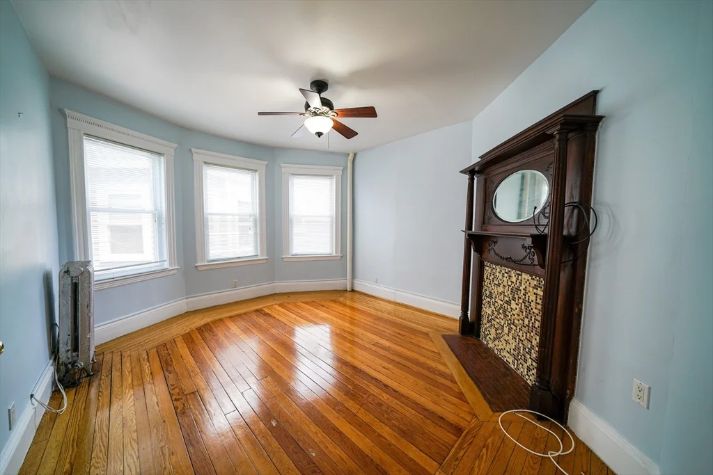 6 bed, 3 bath apartment for rent at 22 Winslow Rd Unit 22, North Brookline — photo 7 of 25