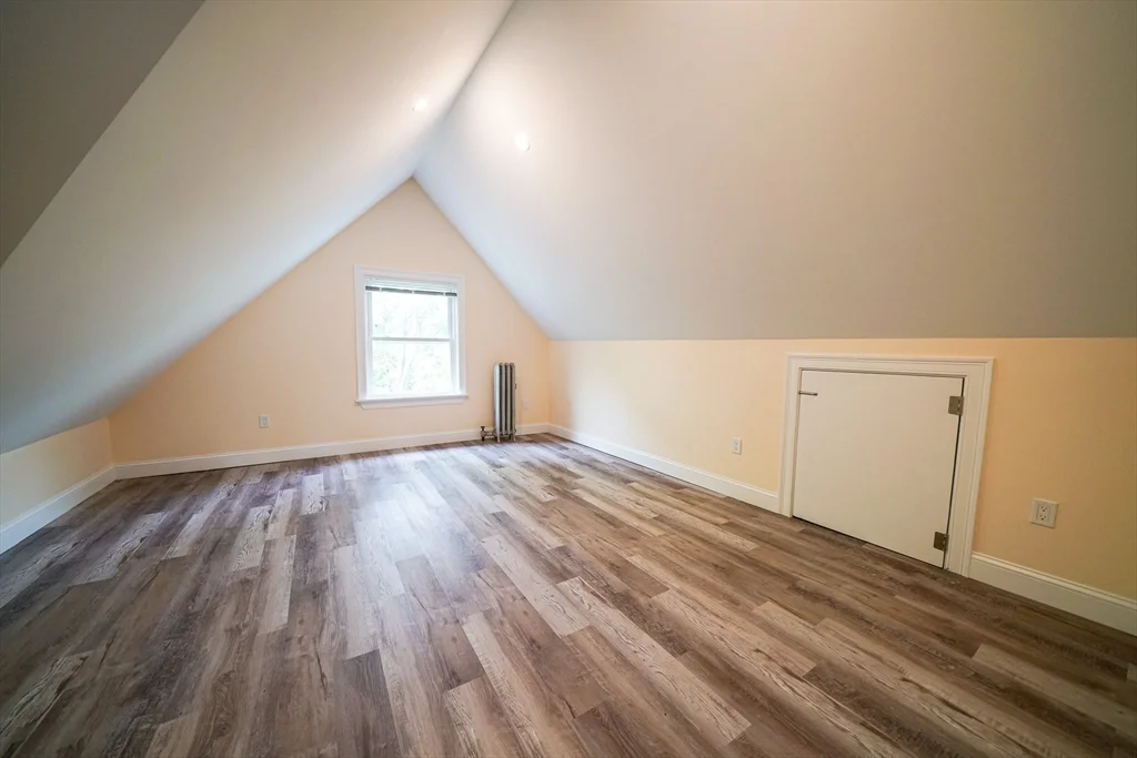 6 bed, 3 bath apartment for rent at 22 Winslow Rd Unit 22, North Brookline — photo 18 of 25