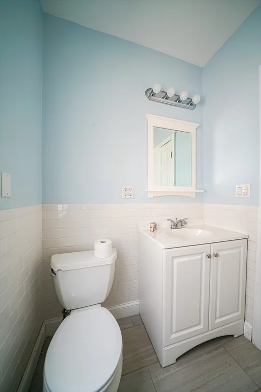 6 bed, 3 bath apartment for rent at 22 Winslow Rd Unit 22, North Brookline — photo 10 of 25