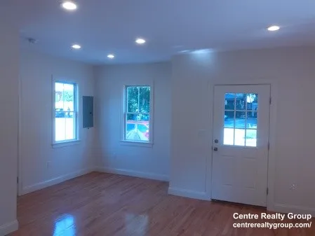 1 bed, 1 bath apartment for rent at 22 Winter St Unit 1, Newton Upper Falls — photo 3 of 10