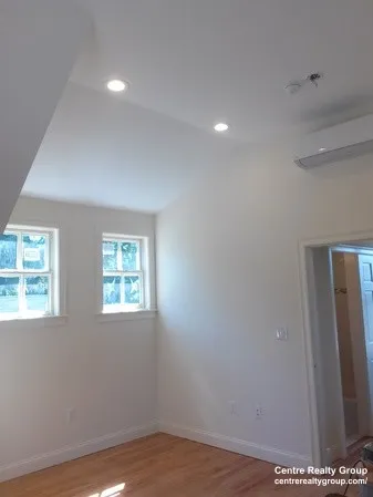 1 bed, 1 bath apartment for rent at 22 Winter St Unit 1, Newton Upper Falls — photo 4 of 10