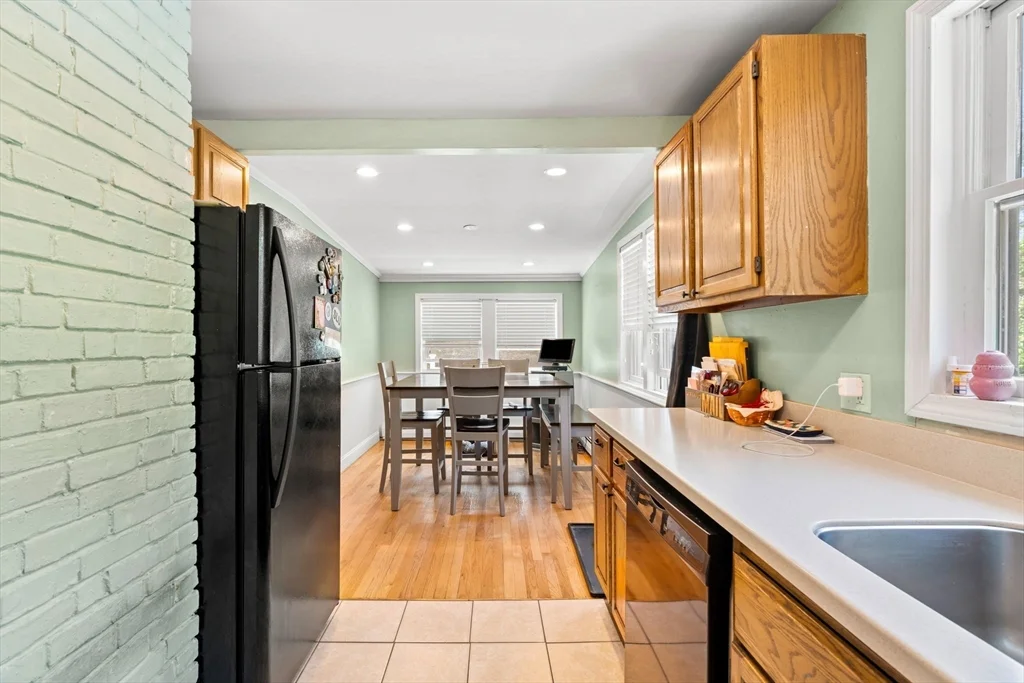 4 bed, 1 bath apartment for rent at 22 Witham St Unit 1, Gloucester — photo 21 of 27