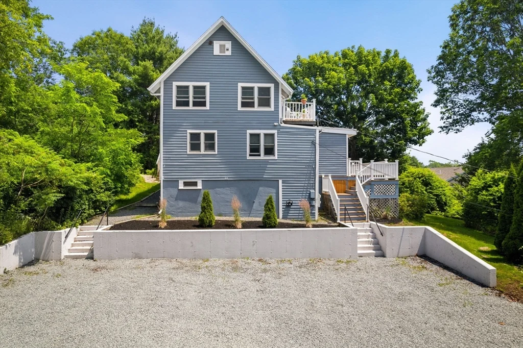 4 bed, 1 bath apartment for rent at 22 Witham St Unit 1, Gloucester — photo 4 of 27