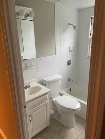 3 bed, 1 bath apartment for rent at 22 Woodedge Ln, Braintree — photo 13 of 16