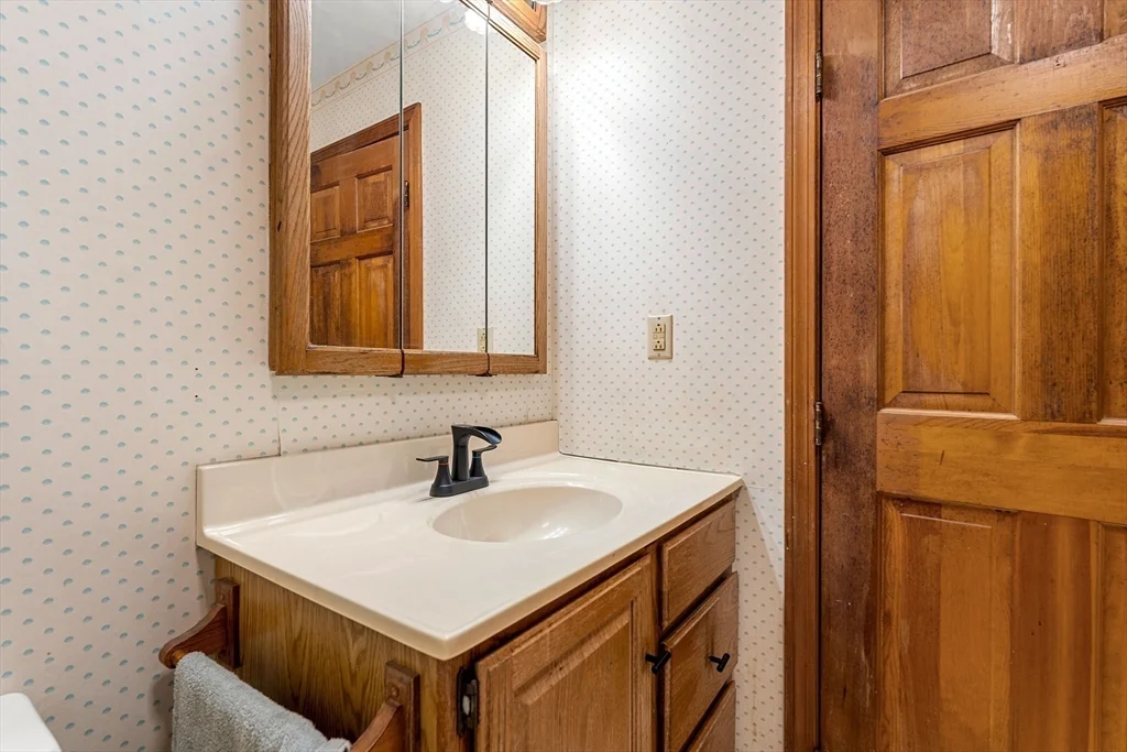 1 bed, 1 bath apartment for rent at 22 Woodland St Unit 2, Merrimac — photo 10 of 15