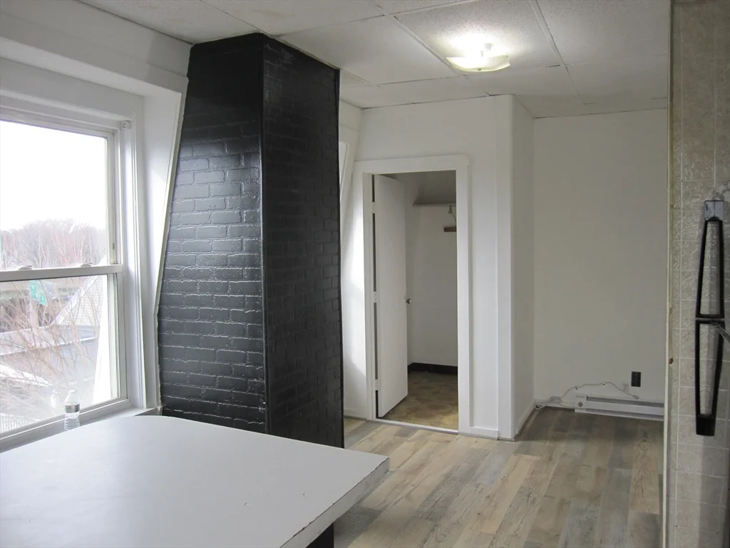 2 bed, 1 bath apartment for rent at 22 Woodworth Unit Top, Dorchester — photo 3 of 39