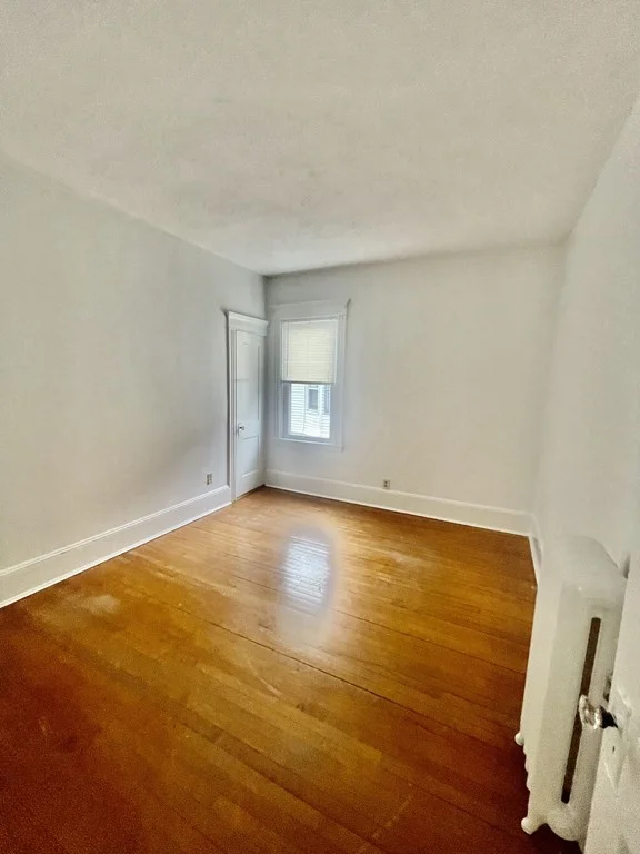 3 bed, 1 bath apartment for rent at 220-222 Mount Pleasant St Unit B, Northwest — photo 8 of 12