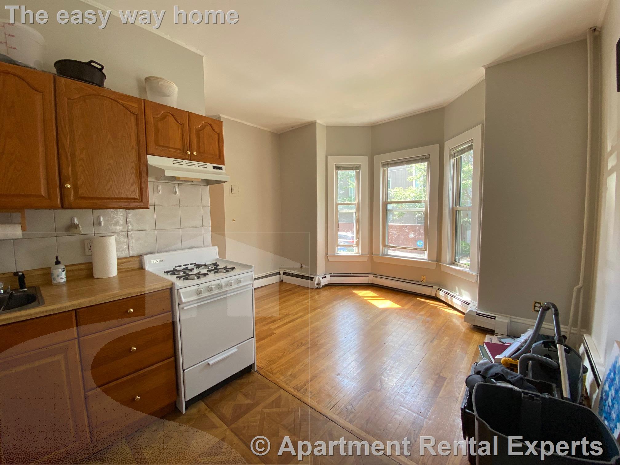 1 bed, 1 bath apartment for rent at 220 Banks St Unit 1, Riverside — photo 6 of 7