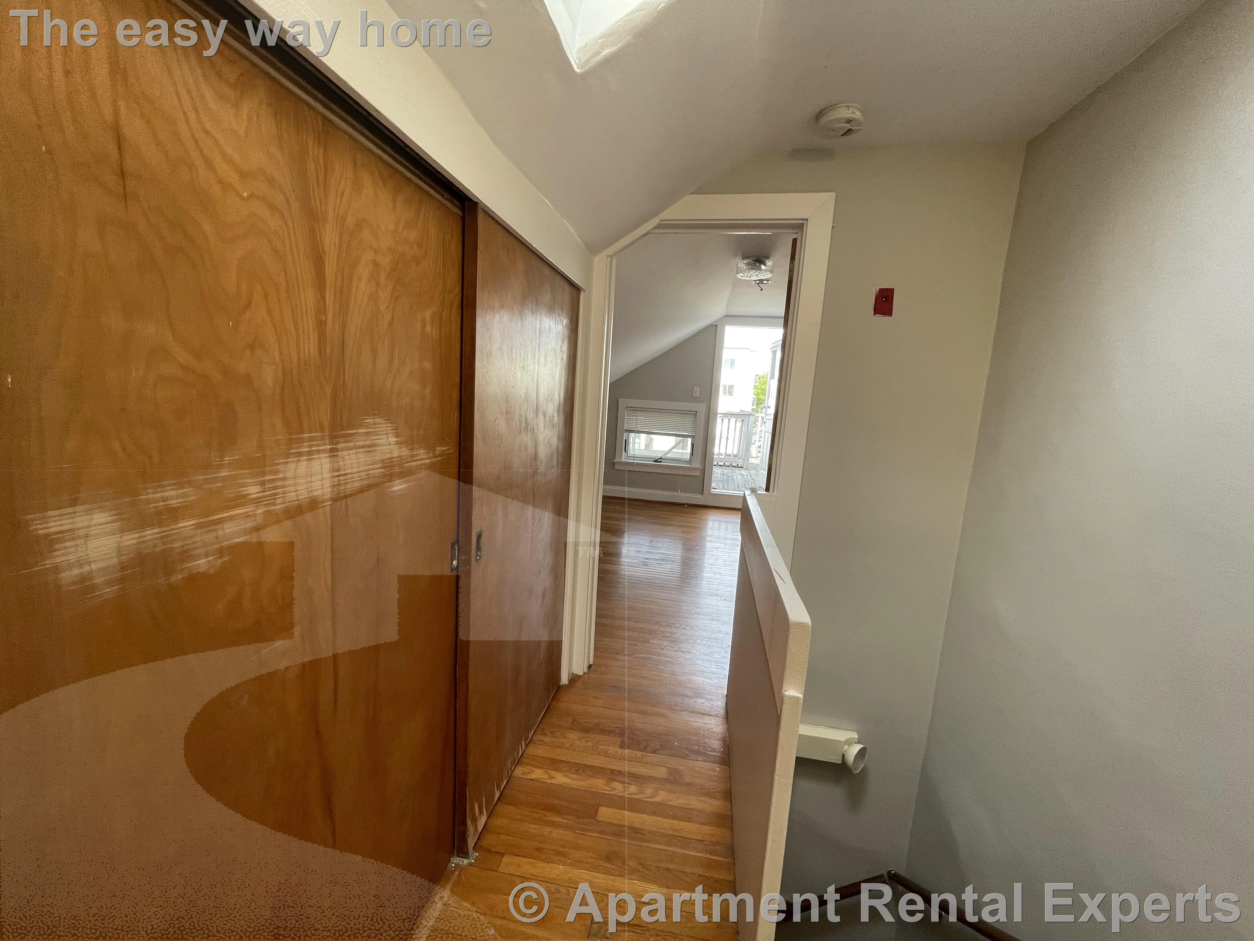 2 bed, 1 bath apartment for rent at 220 Banks St Unit 5, Riverside — photo 6 of 9