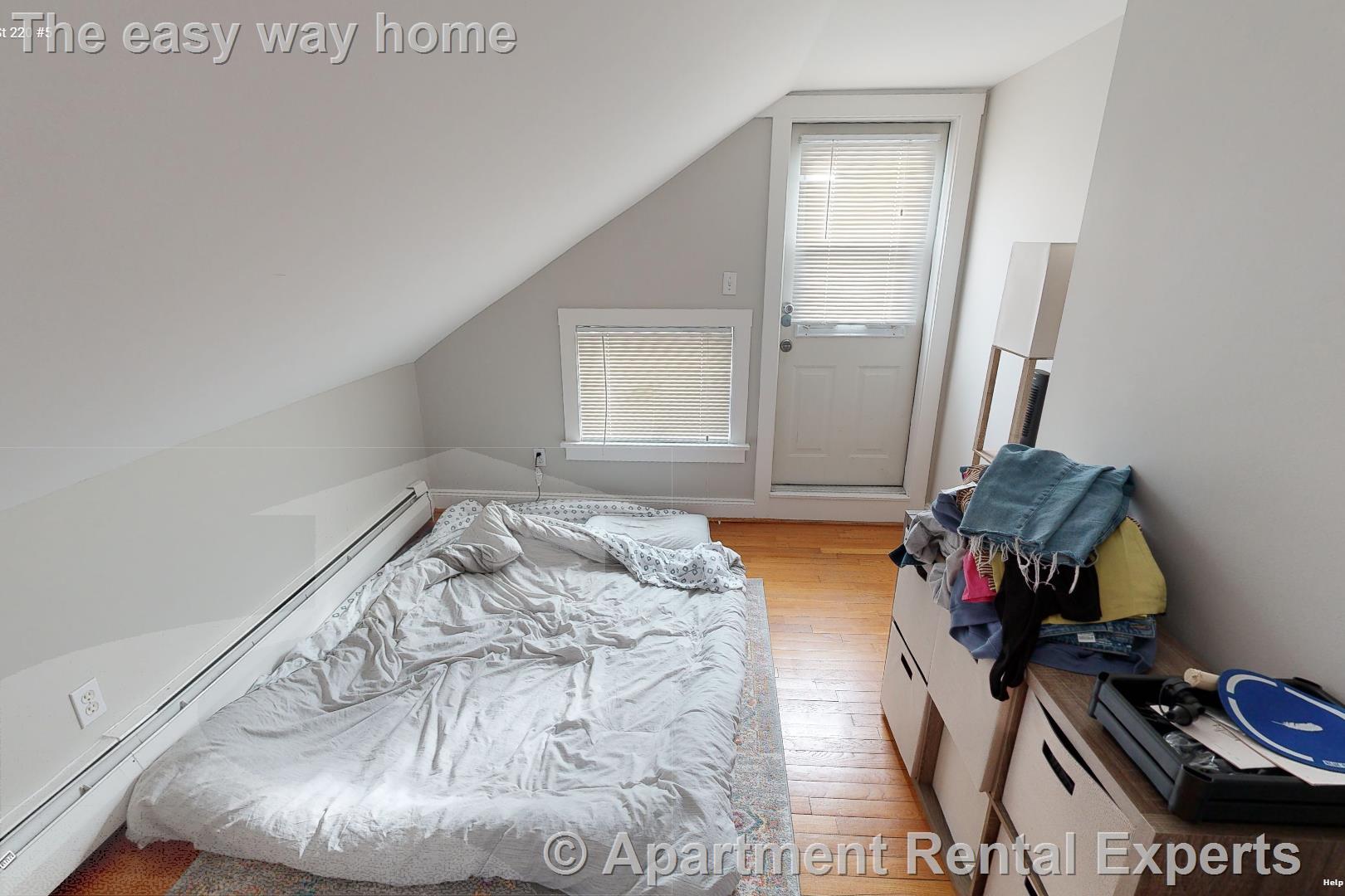 2 bed, 1 bath apartment for rent at 220 Banks St Unit 5, Riverside — photo 8 of 10
