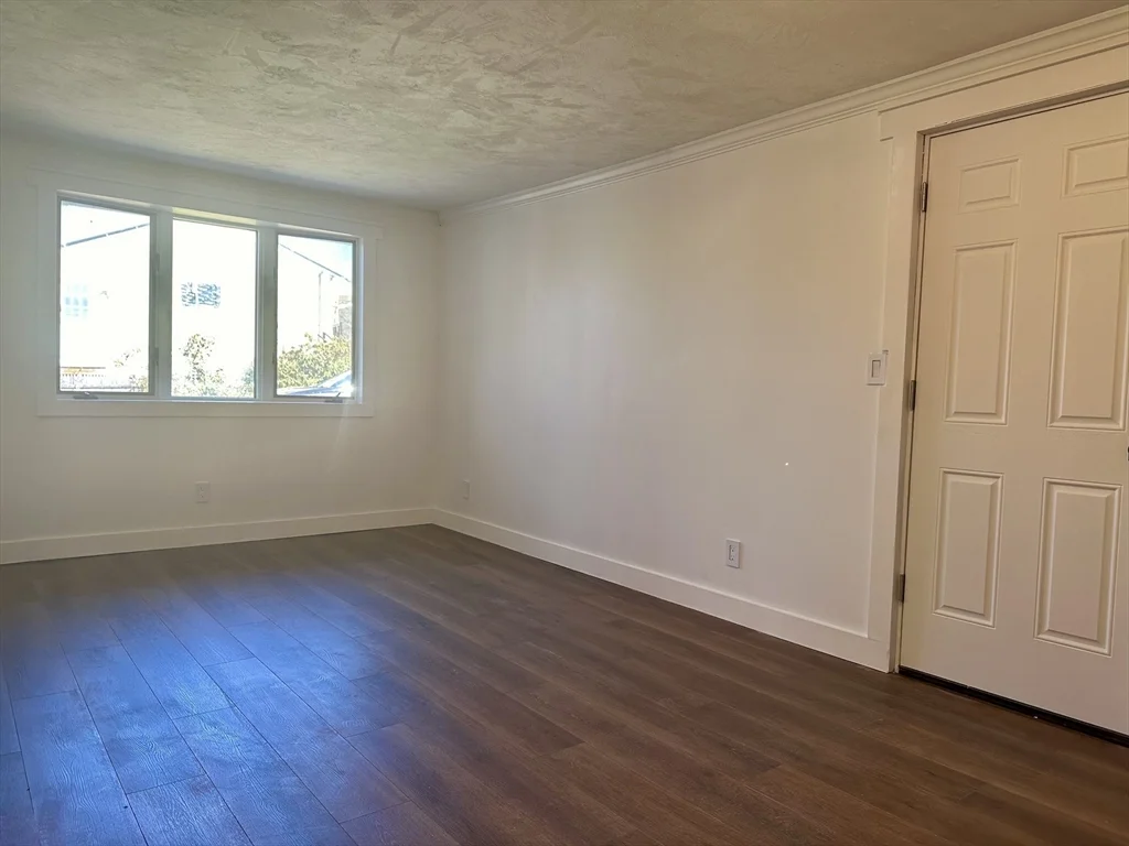 3 bed, 1 bath apartment for rent at 220 Beacon St, Framingham — photo 12 of 15