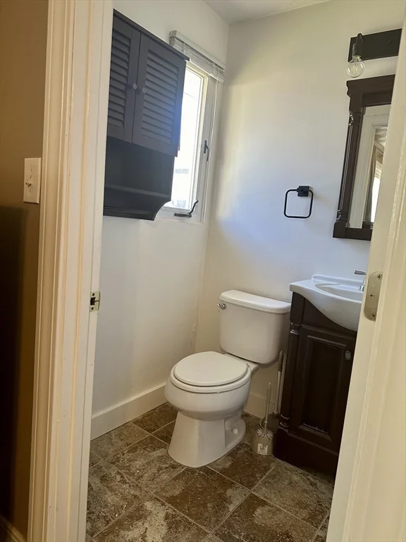 3 bed, 1 bath apartment for rent at 220 Beacon St, Framingham — photo 14 of 15