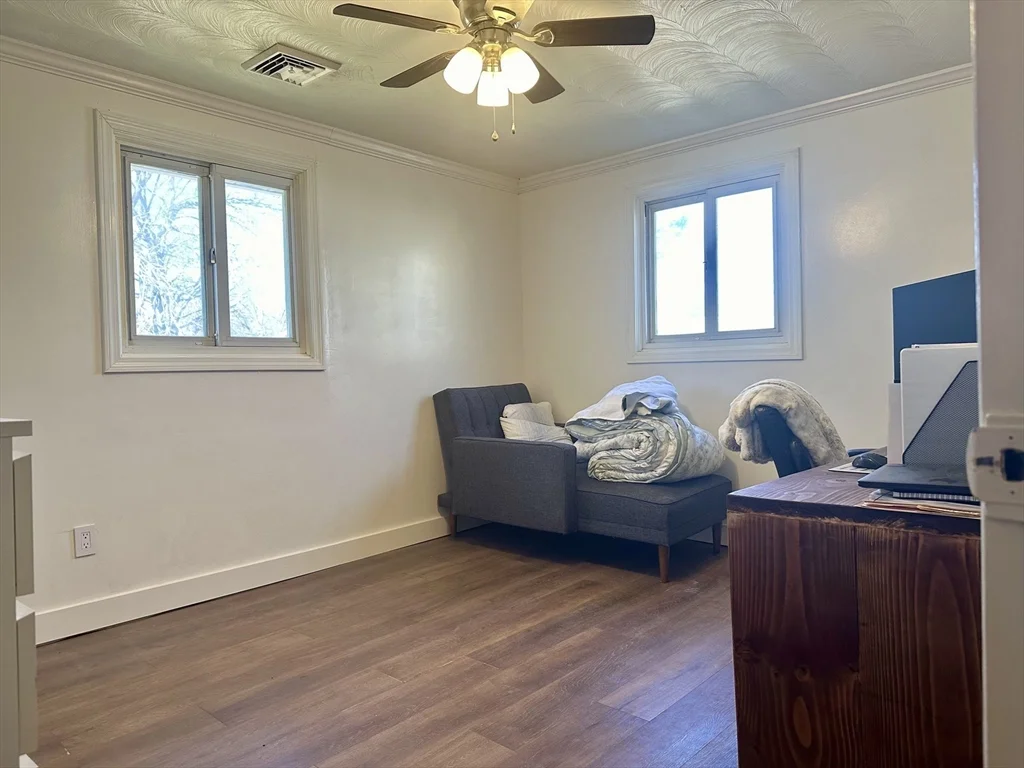 3 bed, 1 bath apartment for rent at 220 Beacon St, Framingham — photo 9 of 15