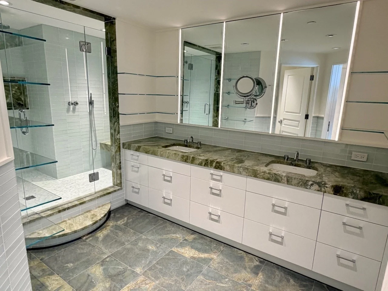 3 bed, 2 bath apartment for rent at 220 Boylston St Unit 1014-1016, Boston Downtown — photo 8 of 15