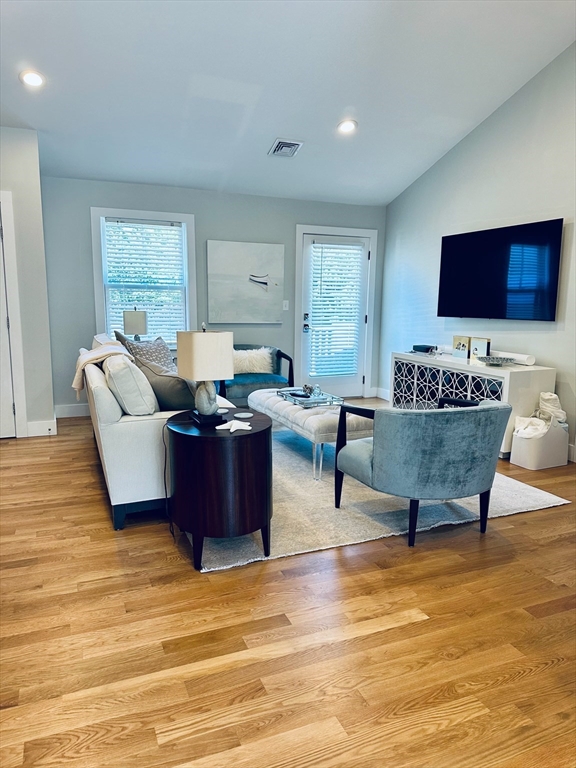2 bed, 1 bath apartment for rent at 220 Center St Unit 14, Pembroke — photo 12 of 22