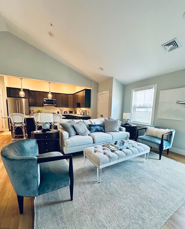 2 bed, 1 bath apartment for rent at 220 Center St Unit 14, Pembroke — photo 10 of 22