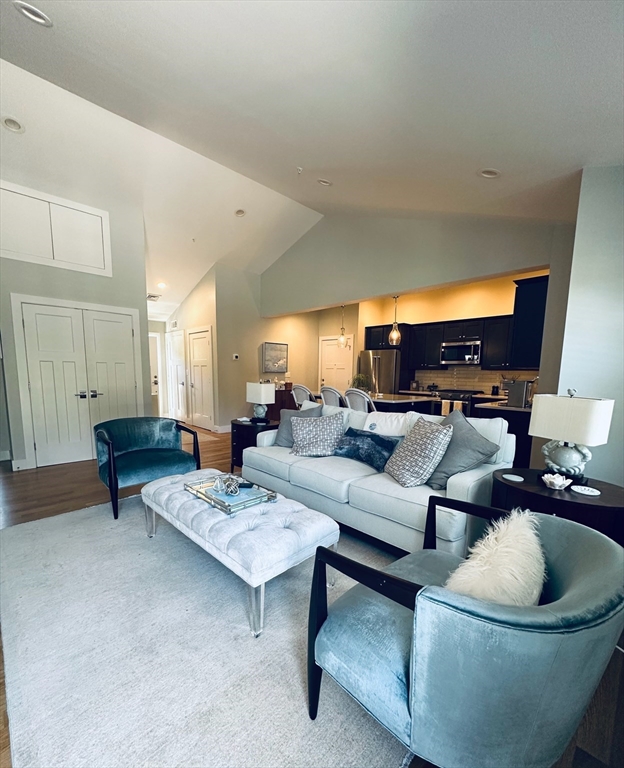 2 bed, 1 bath apartment for rent at 220 Center St Unit 14, Pembroke — photo 11 of 22