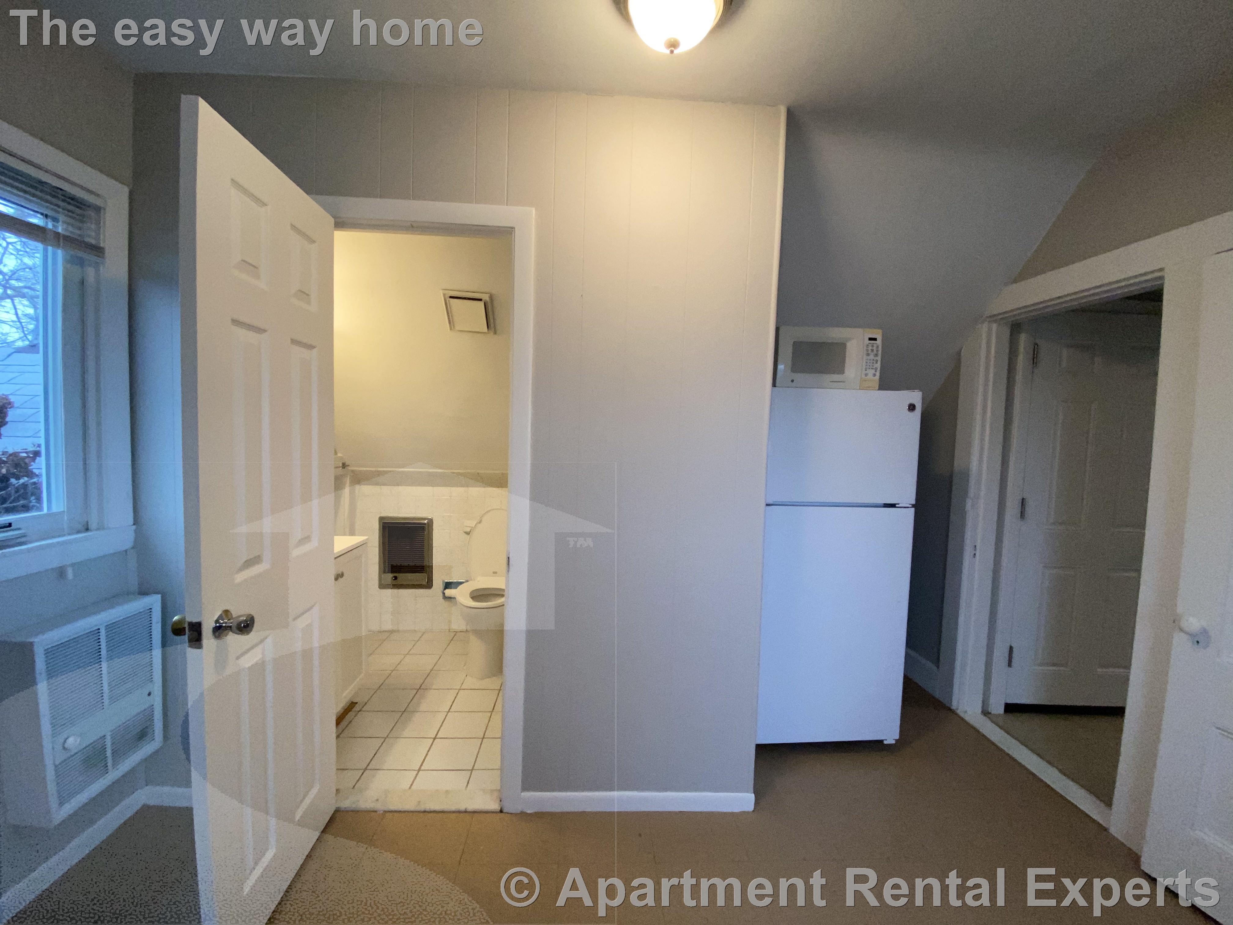 Studio bed, 1 bath apartment for rent at 220 Concord Ave Unit 3, Huron Village — photo 8 of 10