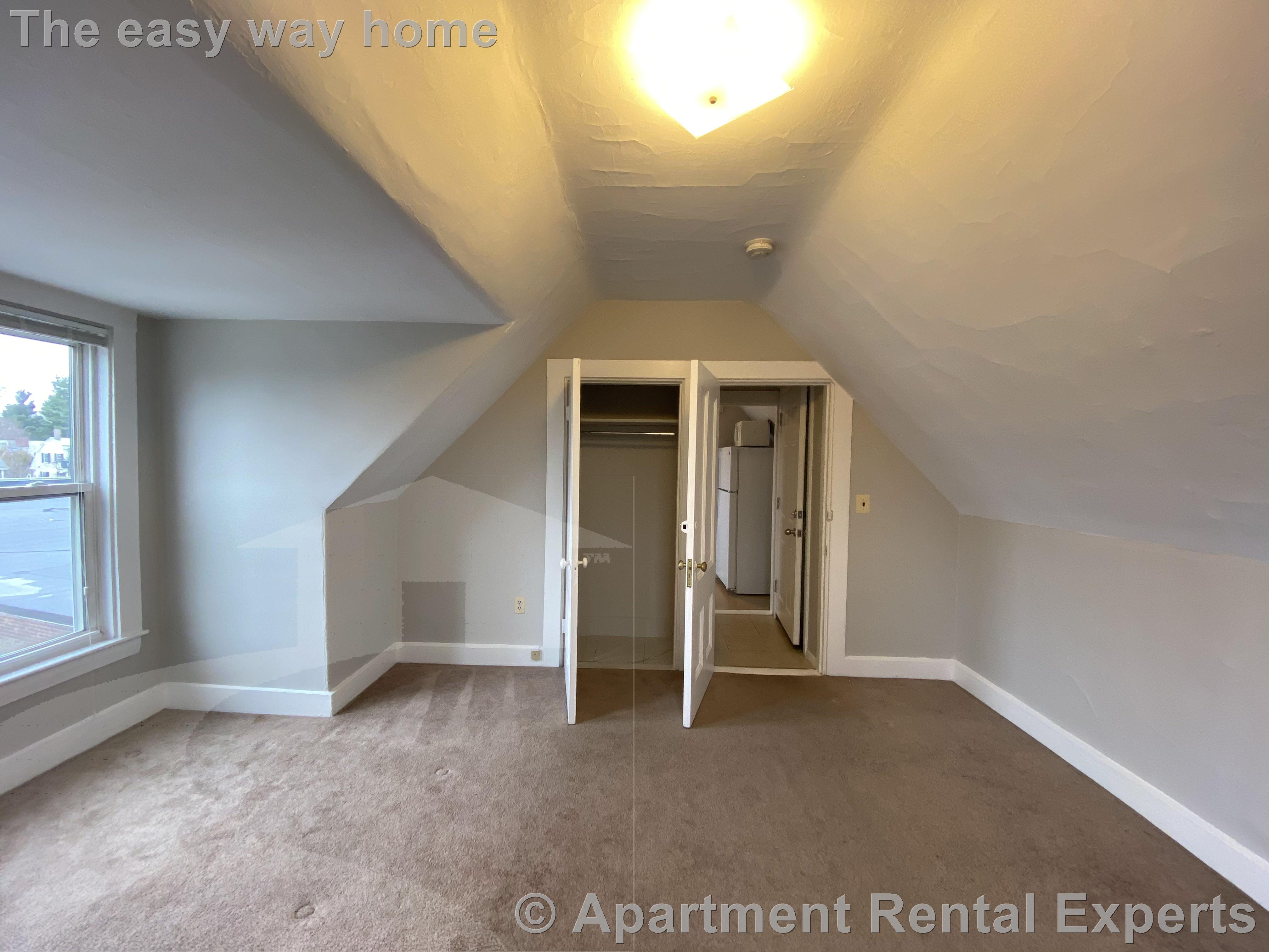 Studio bed, 1 bath apartment for rent at 220 Concord Ave Unit 3, Huron Village — photo 4 of 10