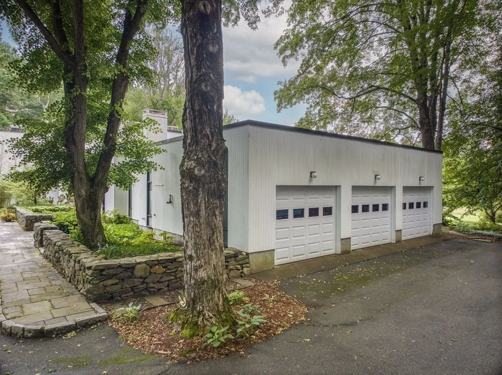 5 bed, 4+ bath apartment for rent at 220 Dudley Rd, Bedford — photo 36 of 42