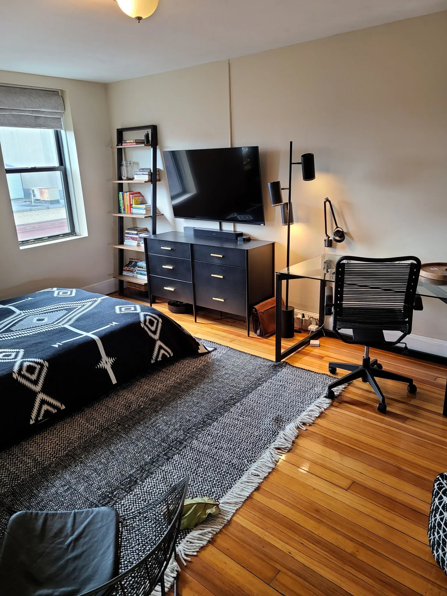 3 bed, 2 bath apartment for rent at 220 Hanover St Unit 22, North End — photo 27 of 57