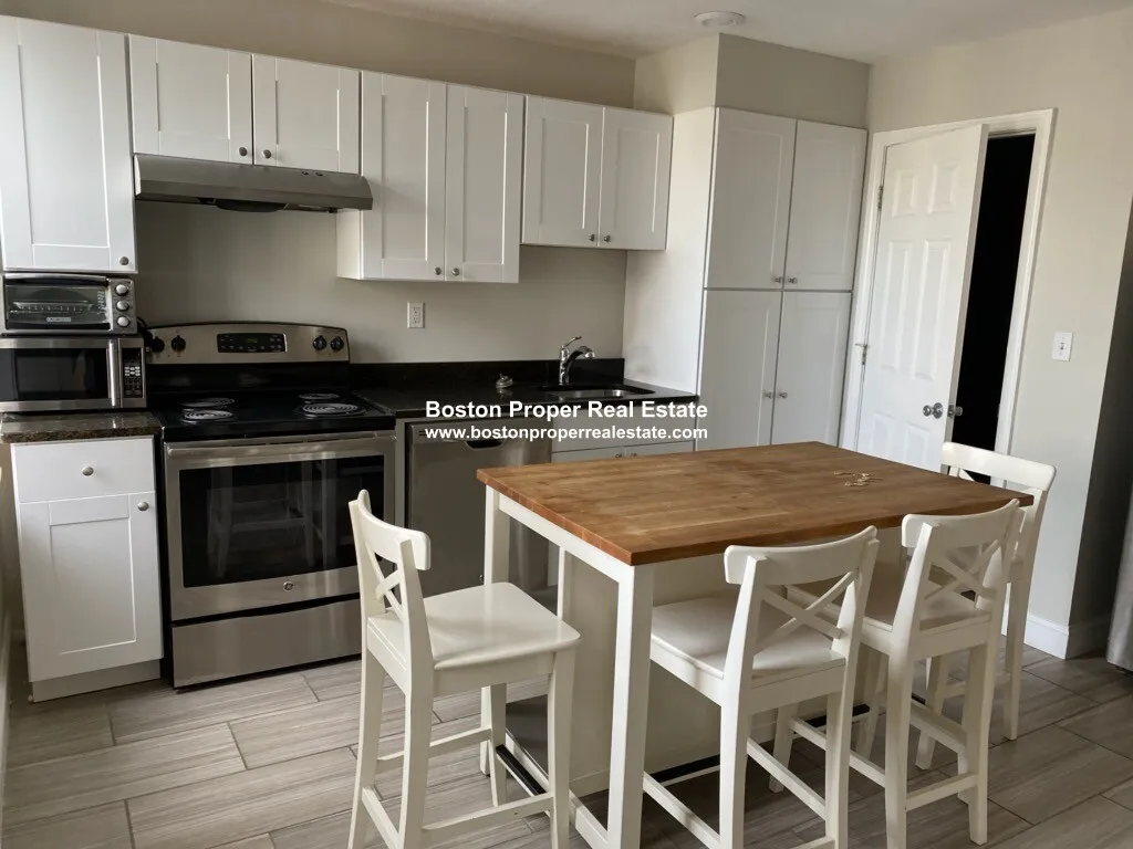 3 bed, 1 bath apartment for rent at 220 Hanover St Unit 23, North End — photo 1 of 13