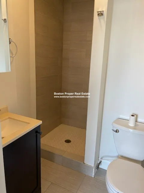 3 bed, 1 bath apartment for rent at 220 Hanover St Unit 23, North End — photo 6 of 13