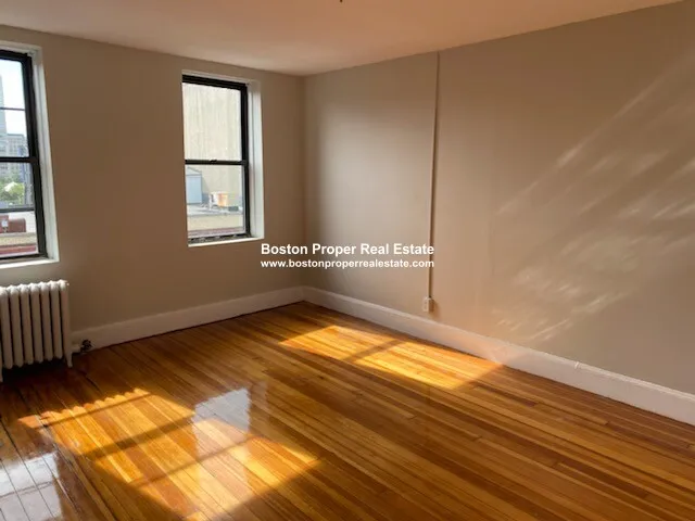 3 bed, 1 bath apartment for rent at 220 Hanover St Unit 23, North End — photo 4 of 13