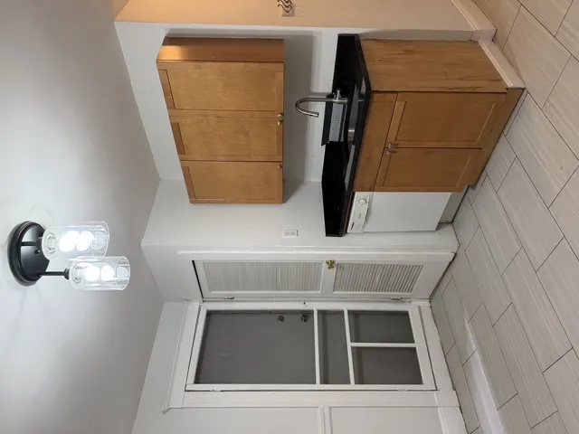 2 bed, 1 bath apartment for rent at 220 Hanover St Unit 3, North End — photo 3 of 57