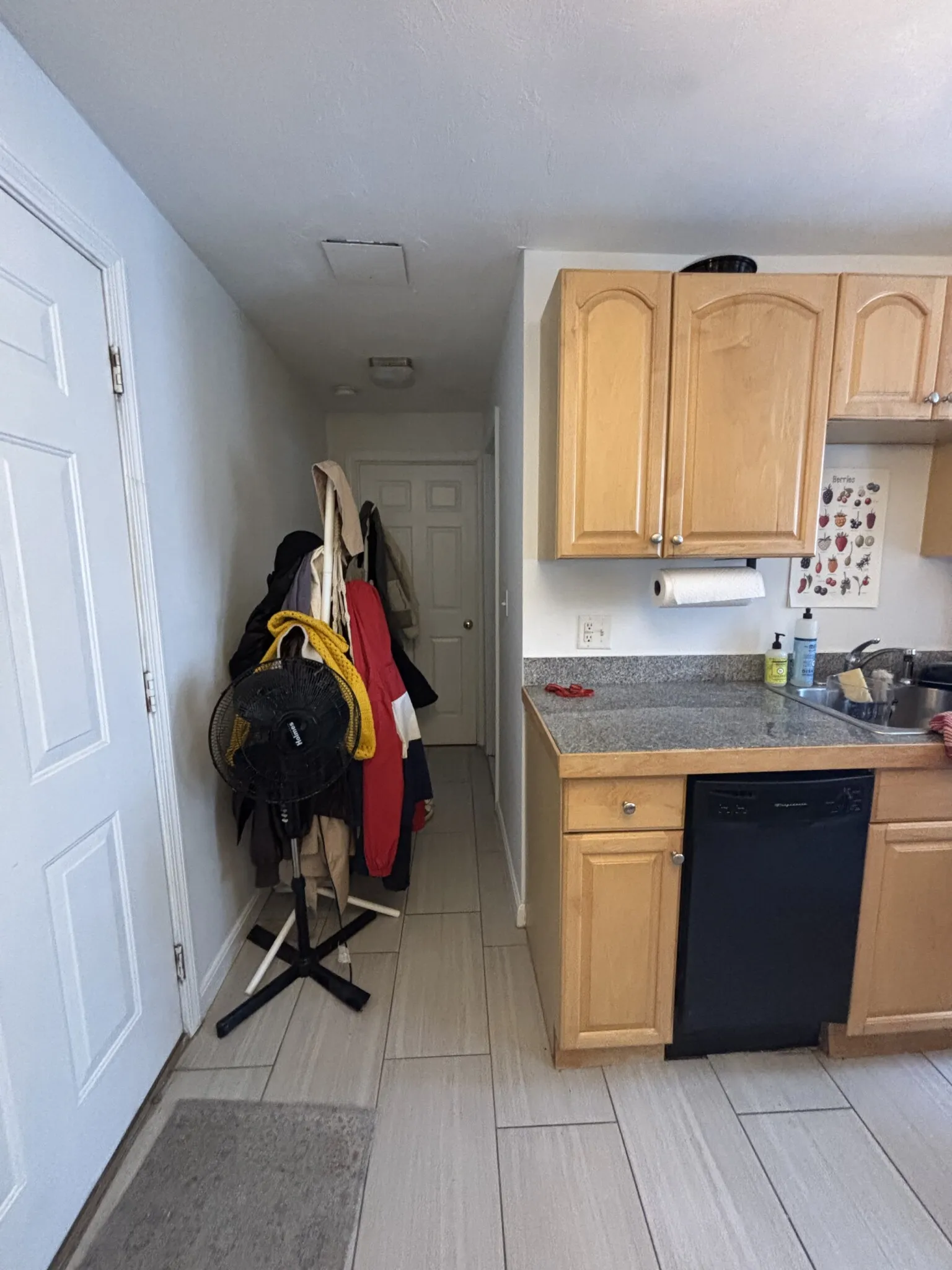 2 bed, 1 bath apartment for rent at 220 Hanover St Unit 5, North End — photo 2 of 28