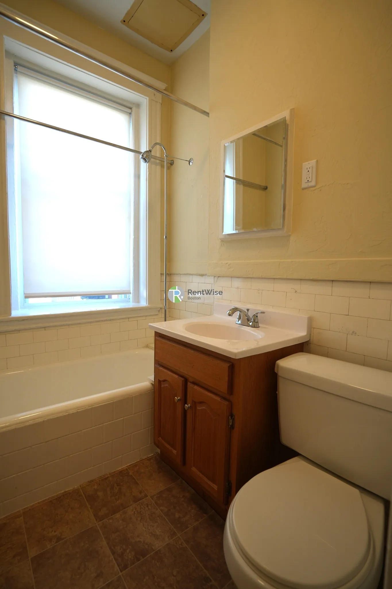 Studio bed, 1 bath apartment for rent at 220 Kelton St Unit 5, Allston — photo 10 of 12