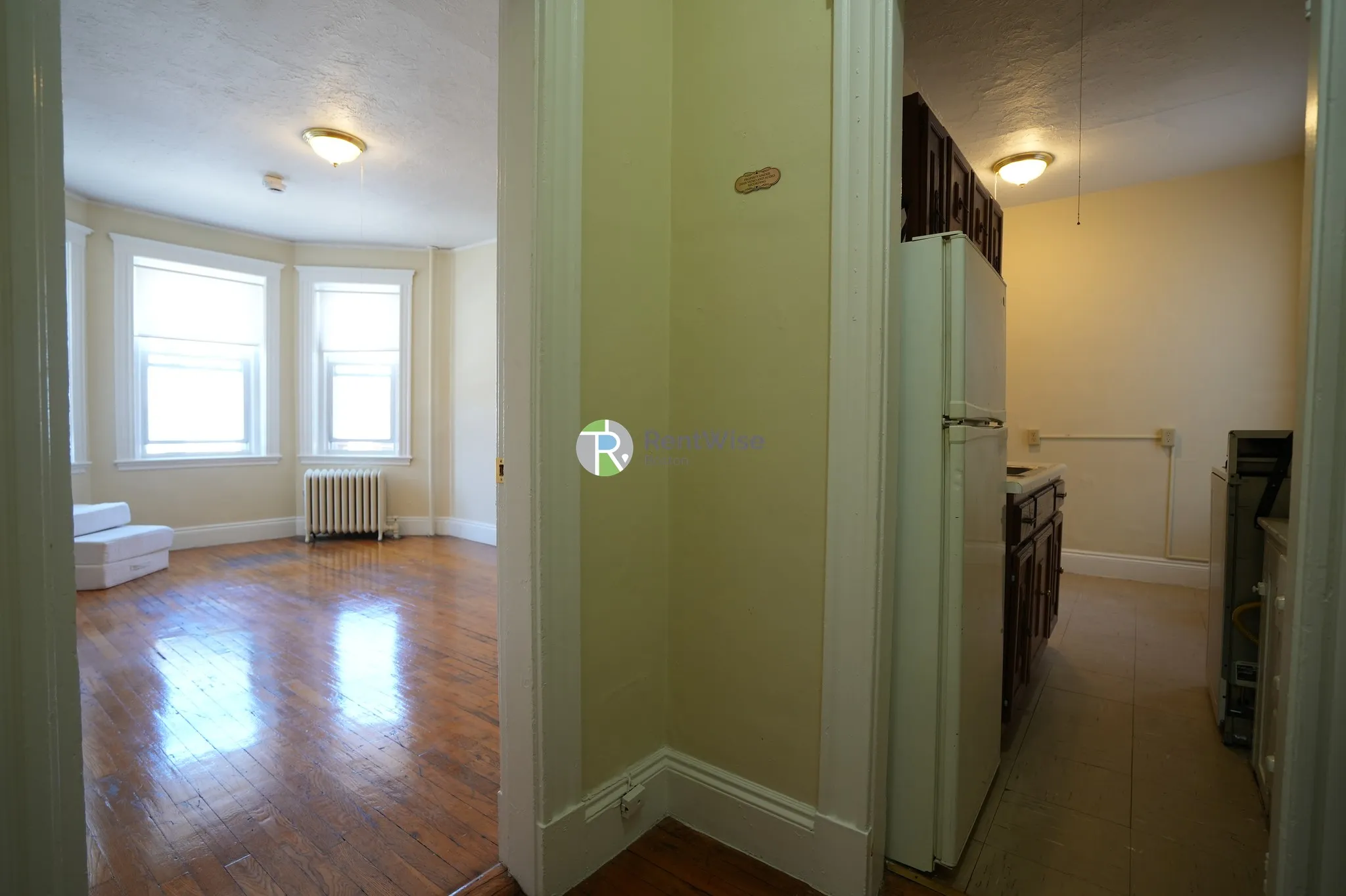 Studio bed, 1 bath apartment for rent at 220 Kelton St Unit 5, Allston — photo 1 of 12