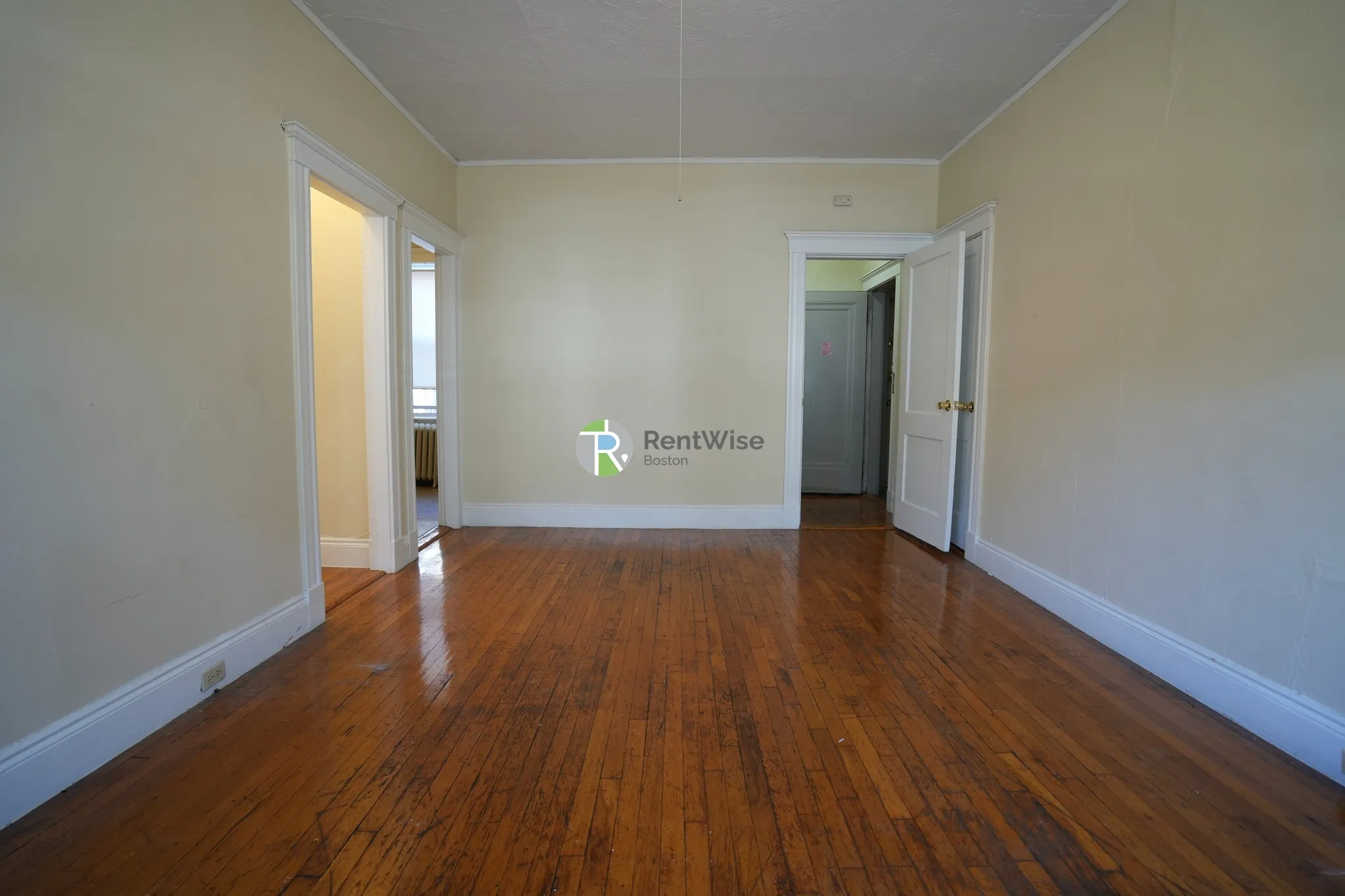 Studio bed, 1 bath apartment for rent at 220 Kelton St Unit 6, Allston — photo 3 of 12