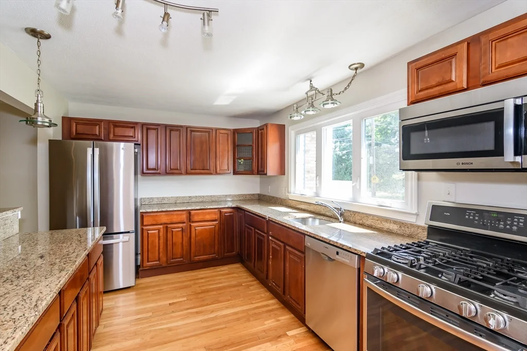3 bed, 2 bath apartment for rent at 220 Kent St Unit 220, Coolidge Corner — photo 2 of 20