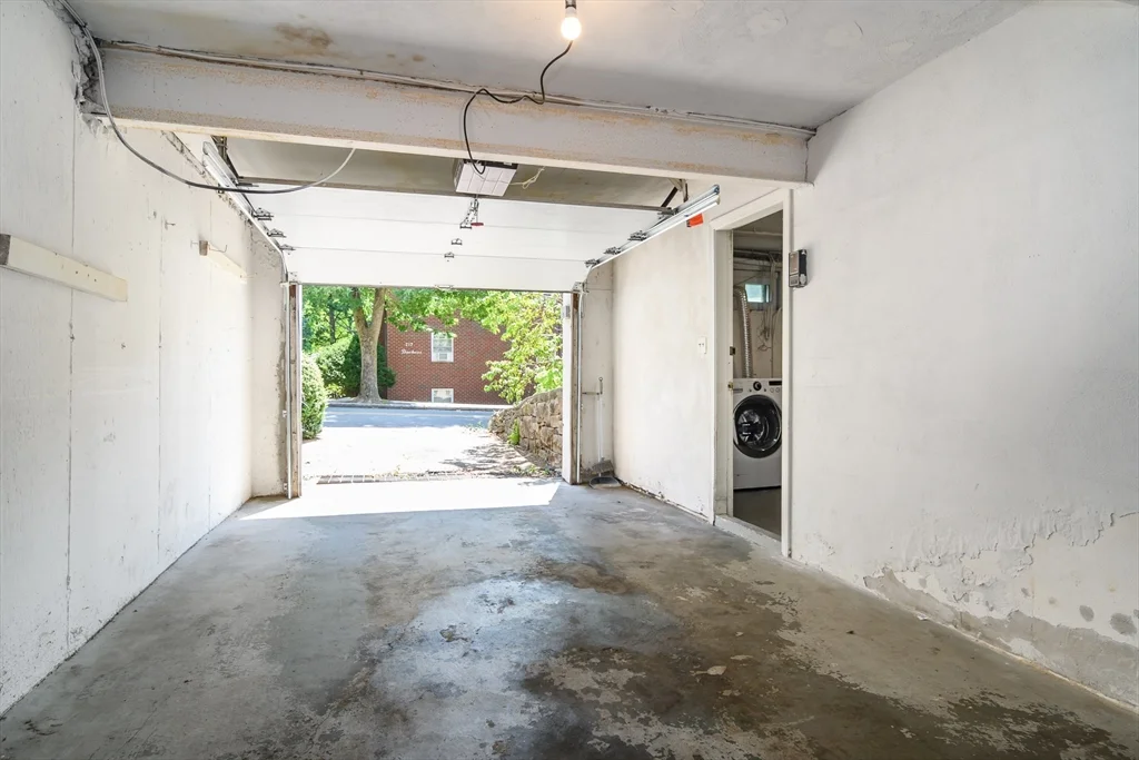 3 bed, 2 bath apartment for rent at 220 Kent St Unit 220, Coolidge Corner — photo 18 of 20