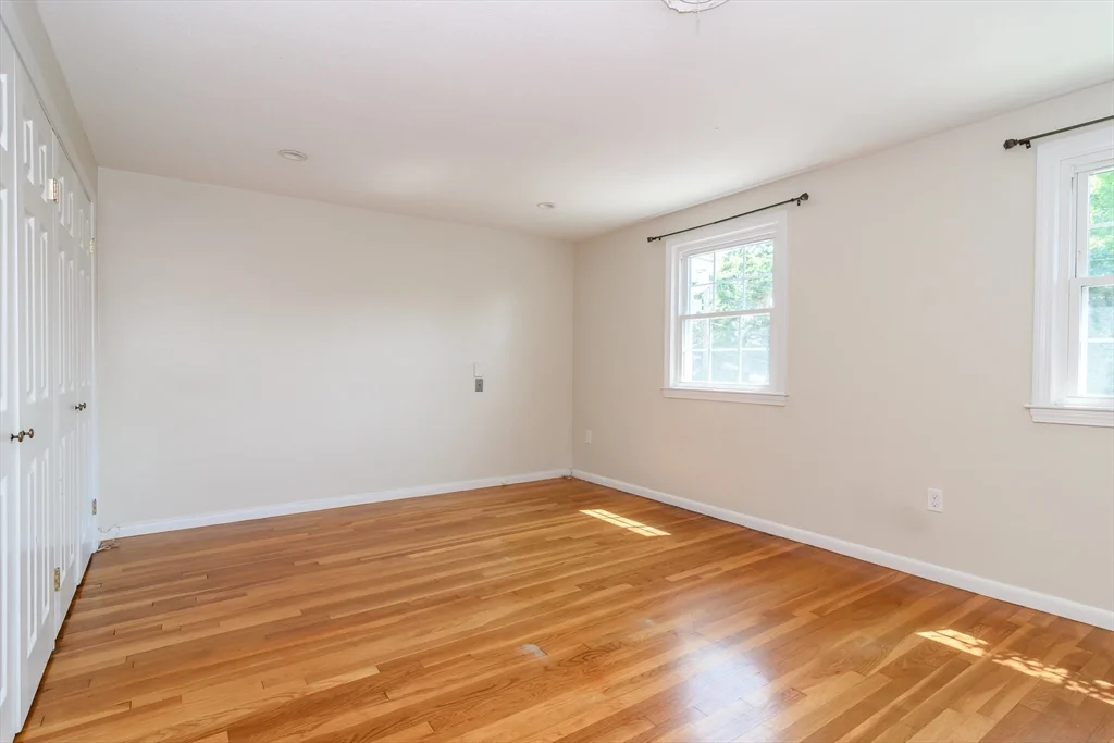 3 bed, 2 bath apartment for rent at 220 Kent St Unit 220, Coolidge Corner — photo 15 of 20